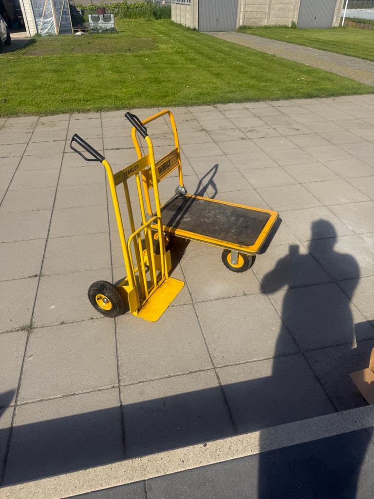 Te huur Steekwagen en transportkar (Stanley & DeWalt), 100 liter of meer, Ophalen of Verzenden, Gebruikt, Steekwagen