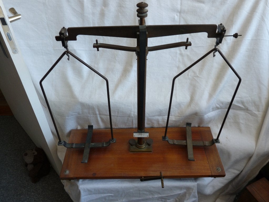 Oude toonbank weegschaal 5 KG, Ophalen