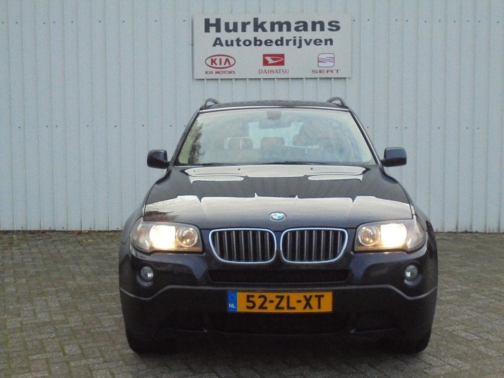 BMW X3 2.5 SI AUTOMAAT NL-AUTO YOUNGTIMER LEER, Auto's, BMW, Automaat, 1730 kg, 2497 cc, Blauw