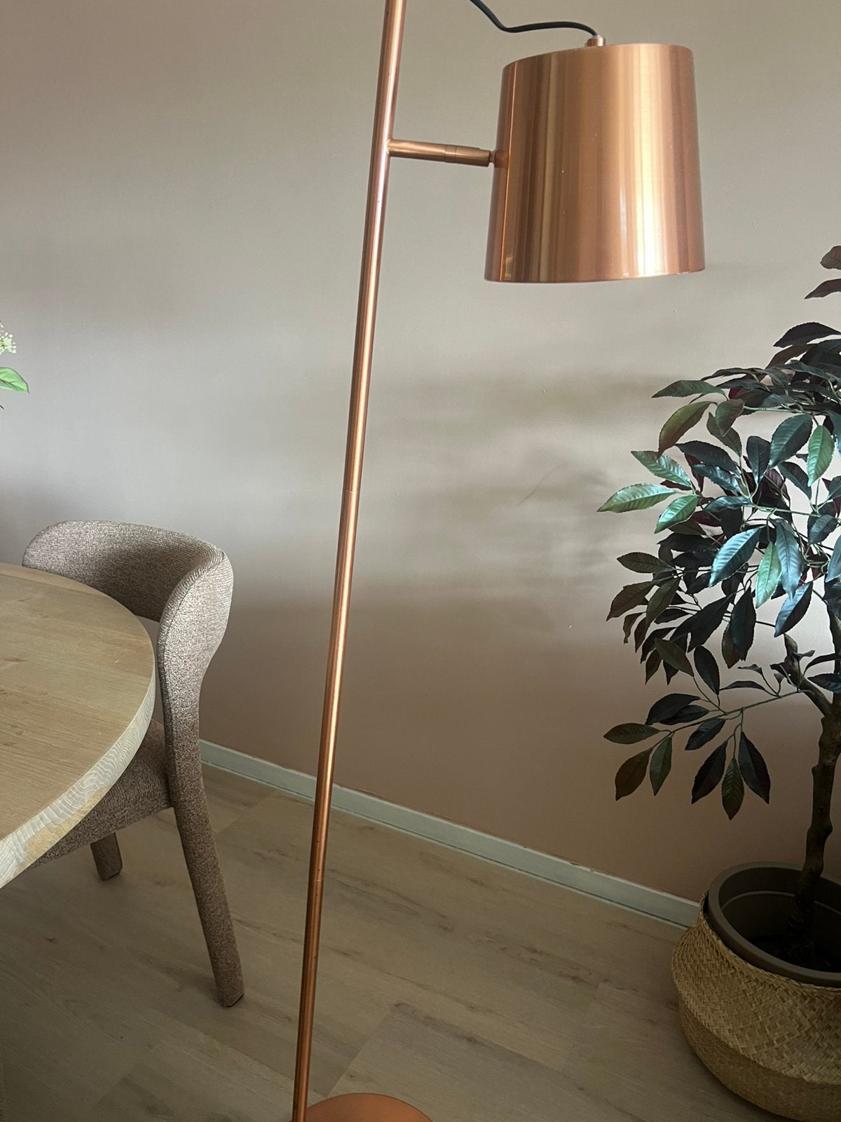 Leuke koper kleurige staande lamp, Ophalen, Gebruikt, 150 tot 200 cm