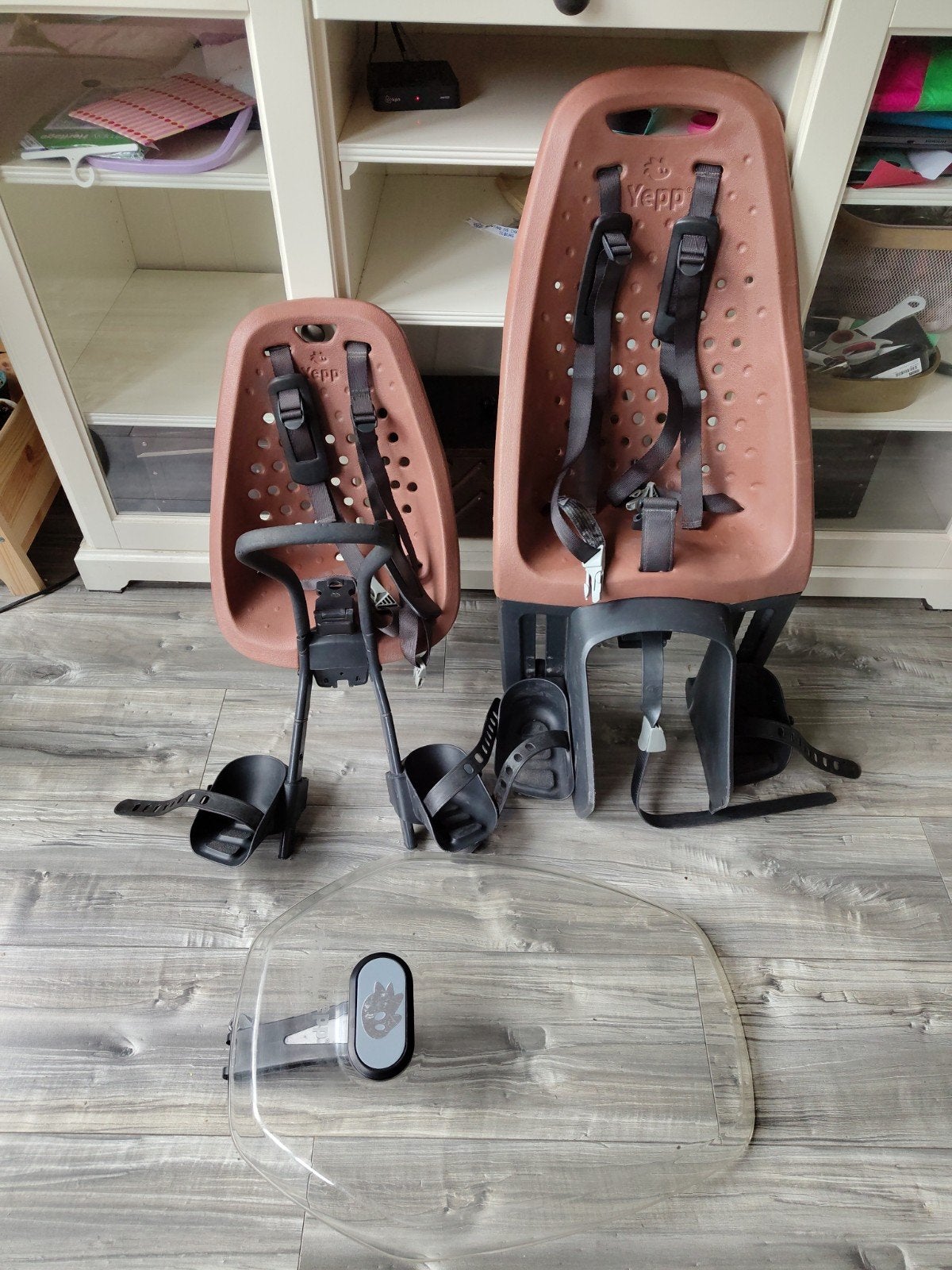 Fietsstoeltjesset Yepp Mini en Maxi bruin incl scherm en 2 k, Thule Yepp Mini, Voorzitje, Ophalen, 0 t/m 10 kg