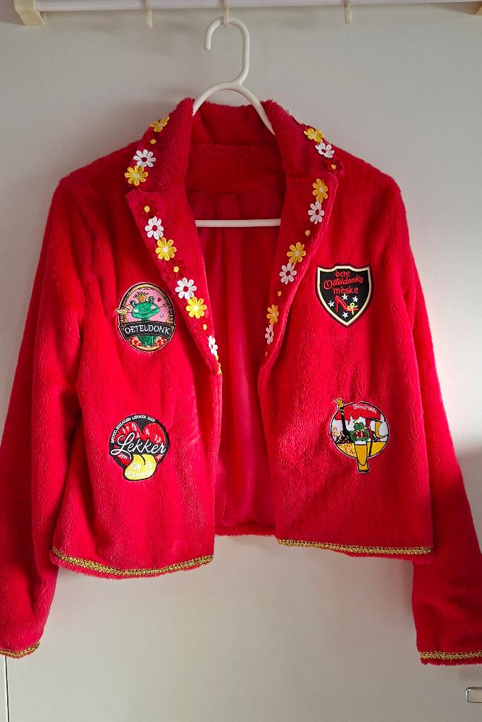Oeteldonk rood gepimpt Carnaval Bontjasje, Kleding | Dames, Carnavalskleding en Feestkleding, Carnaval, Ophalen of Verzenden, Kleding