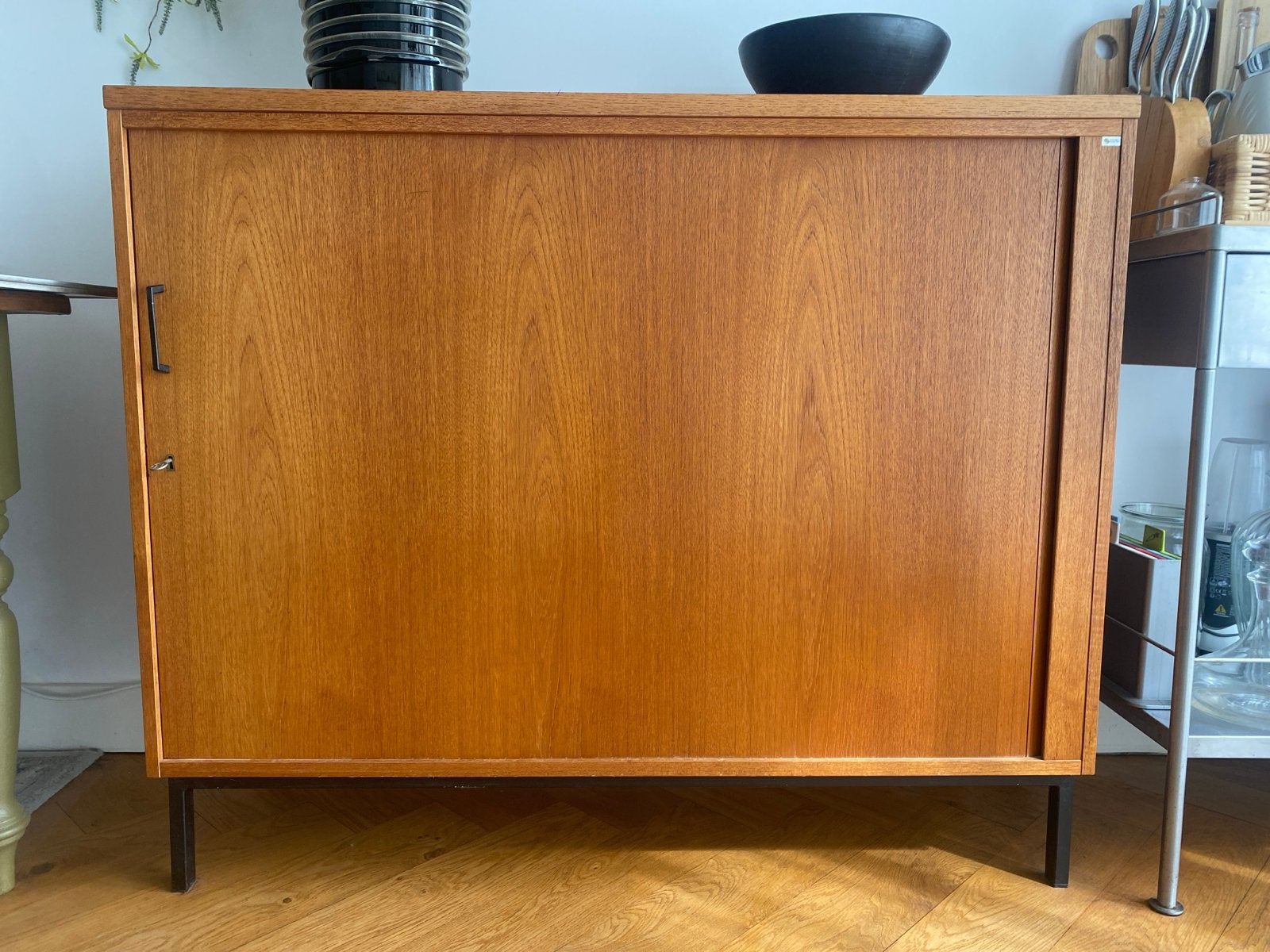 Vintage Teak Deens Dressoir met Schuifdeuren - Eeka Design, Ophalen