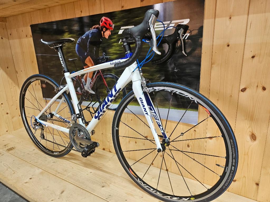 Racefiets Giant Defy Shimano 105 Triple 3x10 45cm Maat S