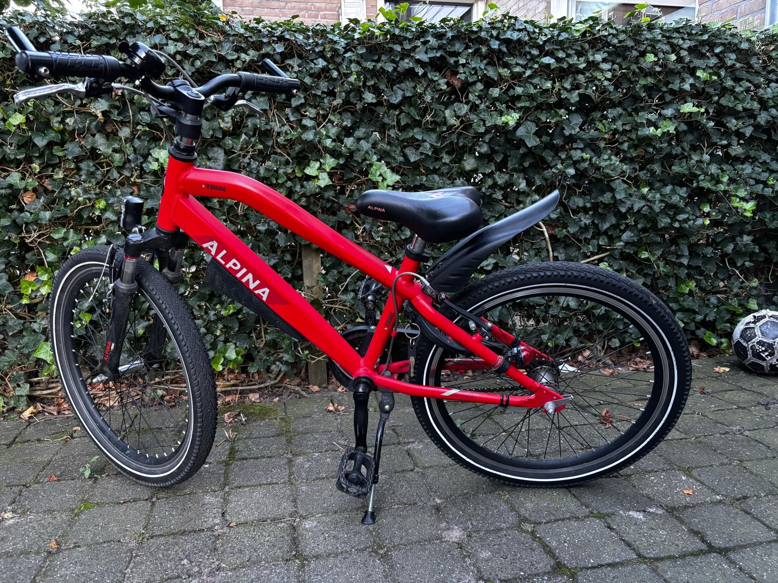 Alpina Trial 22 inch, Fietsen en Brommers, Fietsen | Kinderfietsjes, Ophalen, Zo goed als nieuw, Velgrem, 20 inch of meer