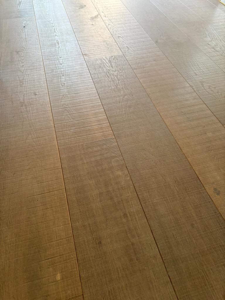 Massief houten vloer fijnbezaagd 50/55m2, Doe-het-zelf en Verbouw, Vloerdelen en Plavuizen, Ophalen, Gebruikt, Vloerdelen of -planken