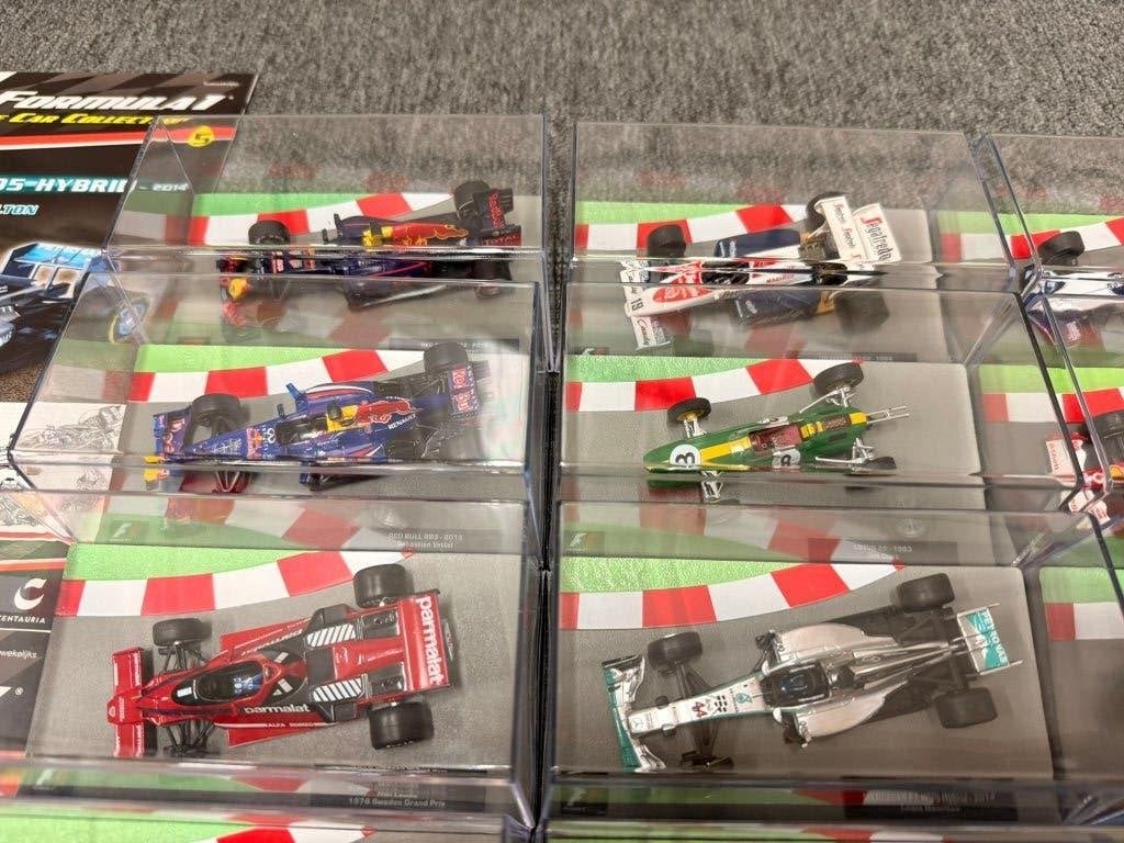 24x Altaya F1 Formule 1 Ferrari Red Bull Verstappen 1:43 etc, Auto, Zo goed als nieuw, 8124AD Wesepe, Info@dinkytoysinkoop.nl