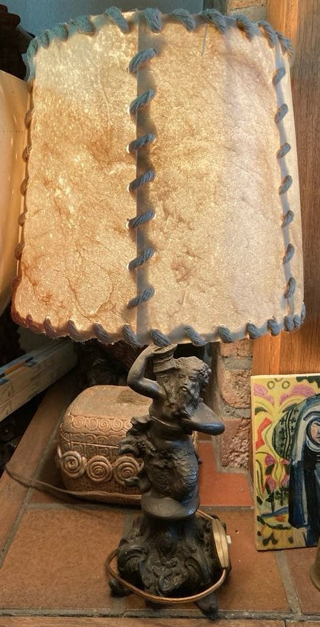 Vintage tafellamp met zeemeerman voet en perkamenten kap, Ophalen of Verzenden