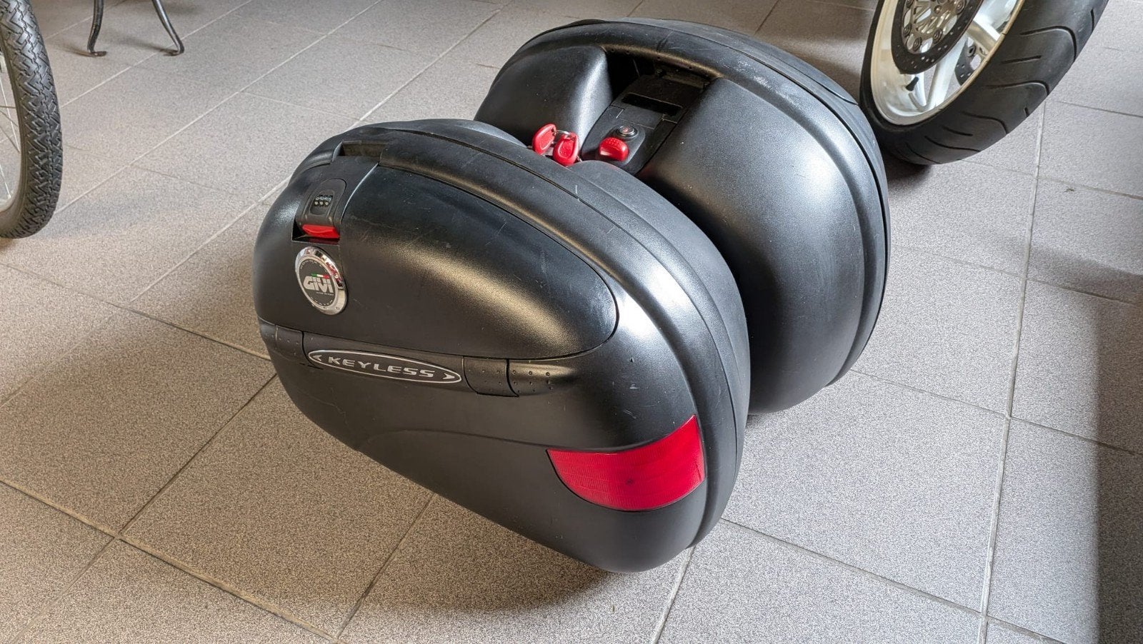 Givi kofferset Keyless, Motoren, Accessoires | Koffers en Tassen, Ophalen of Verzenden