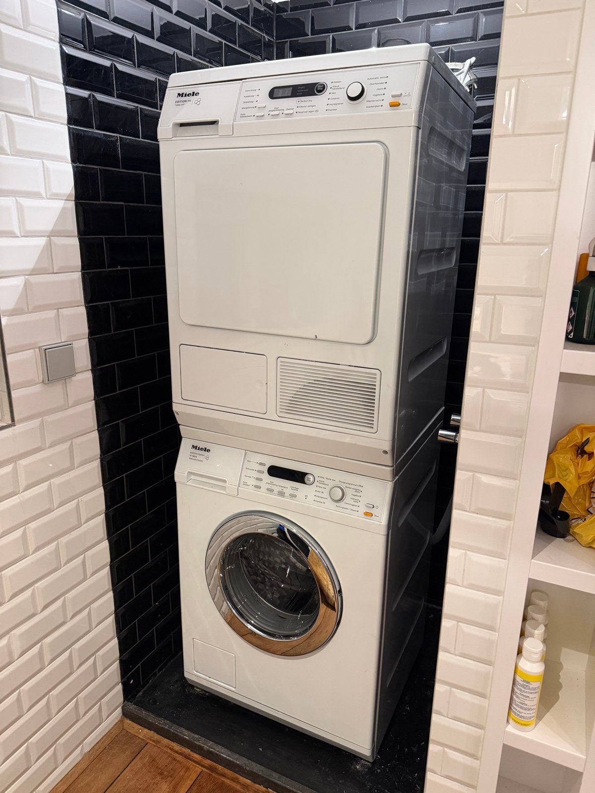 Miele Wasmachine W 5844 (storing F53) en Warmtepompdroger T