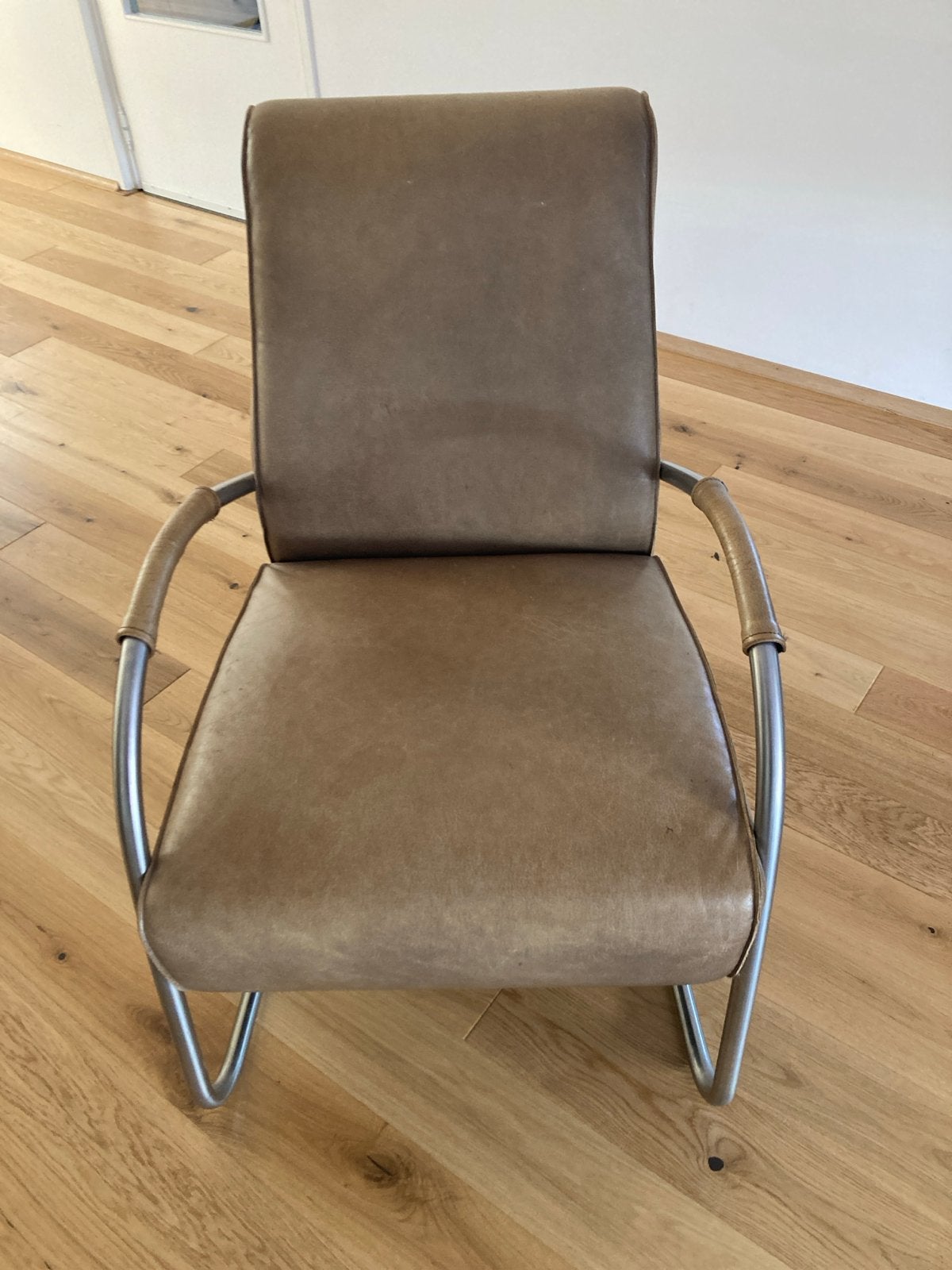 Leren bruine fauteuil van JEES in goede staat, Ophalen, Gebruikt, Leer