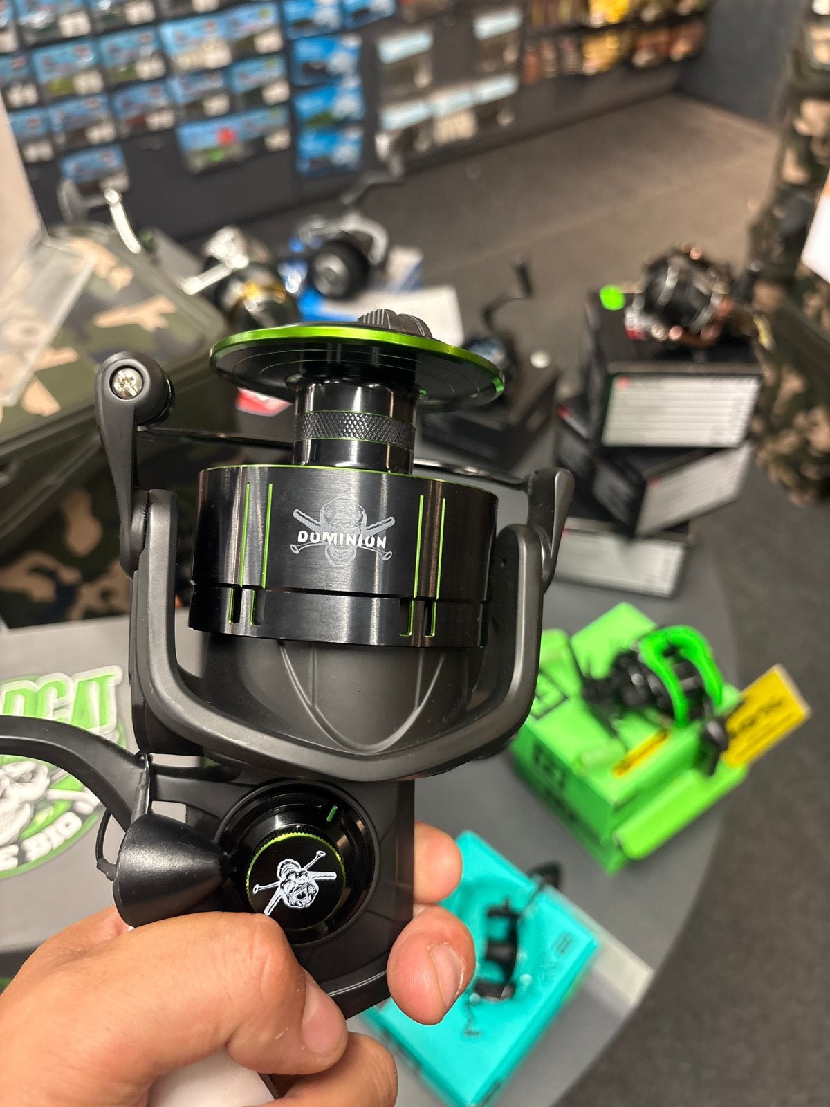 Madcat Dominion Spinning 8500 Molen - Nieuw in Doos, Watersport en Boten, Ophalen of Verzenden, Nieuw, Molen