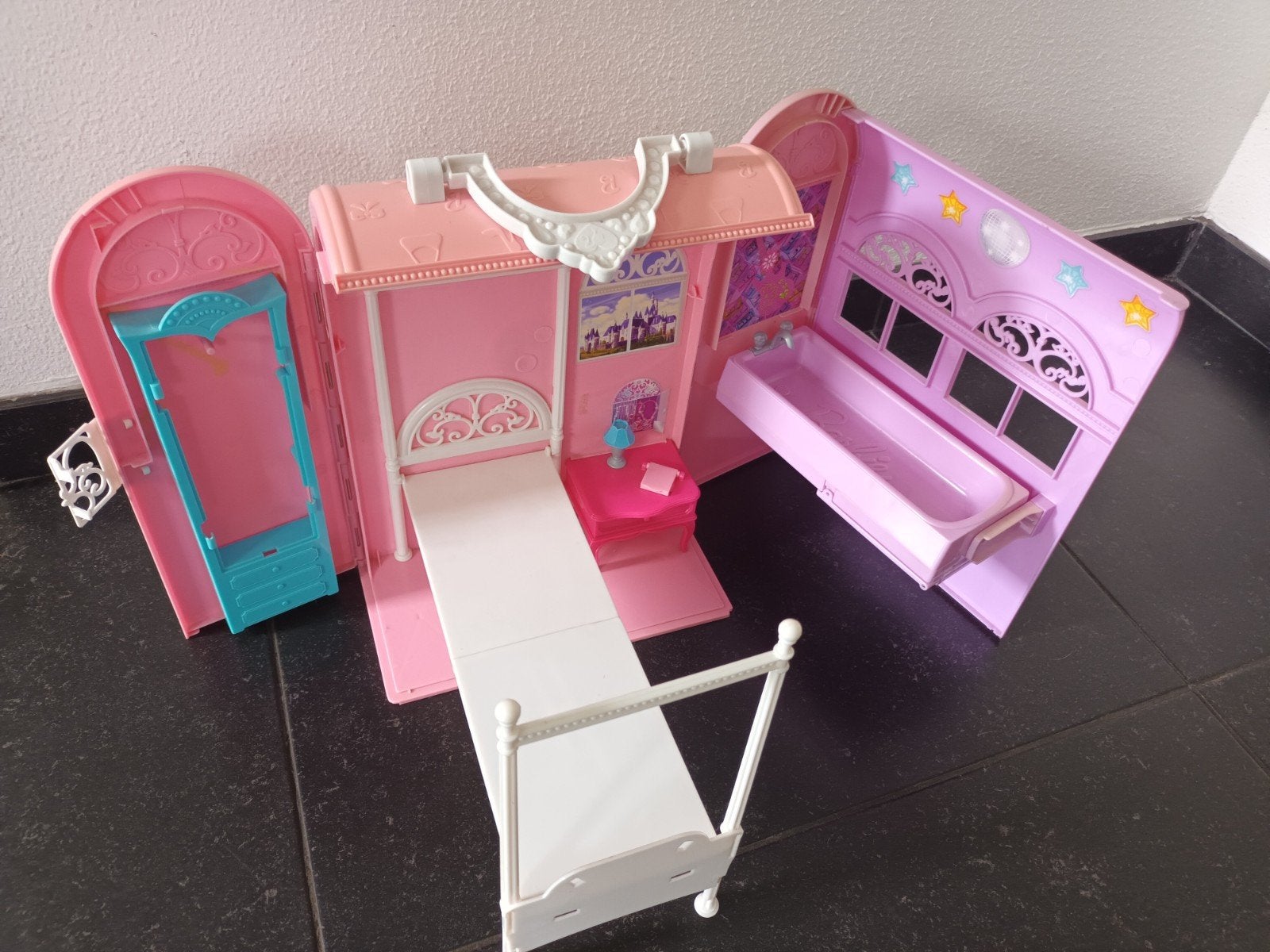 Barbie slaapkamer / bad, Ophalen of Verzenden, Gebruikt, Toebehoren