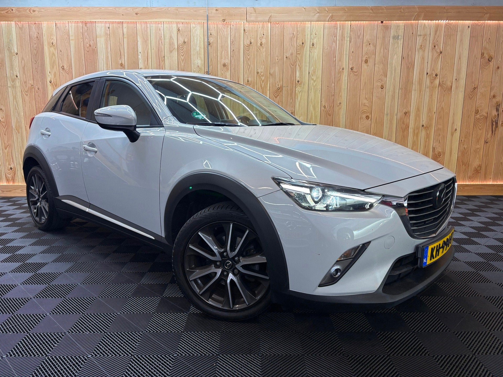 Mazda CX-3 2.0 SkyActiv-G 120 GT-M PDC|Leer|Stoelverw|Clima, Auto's, 1998 cc, Euro 6, 4 cilinders, Wit