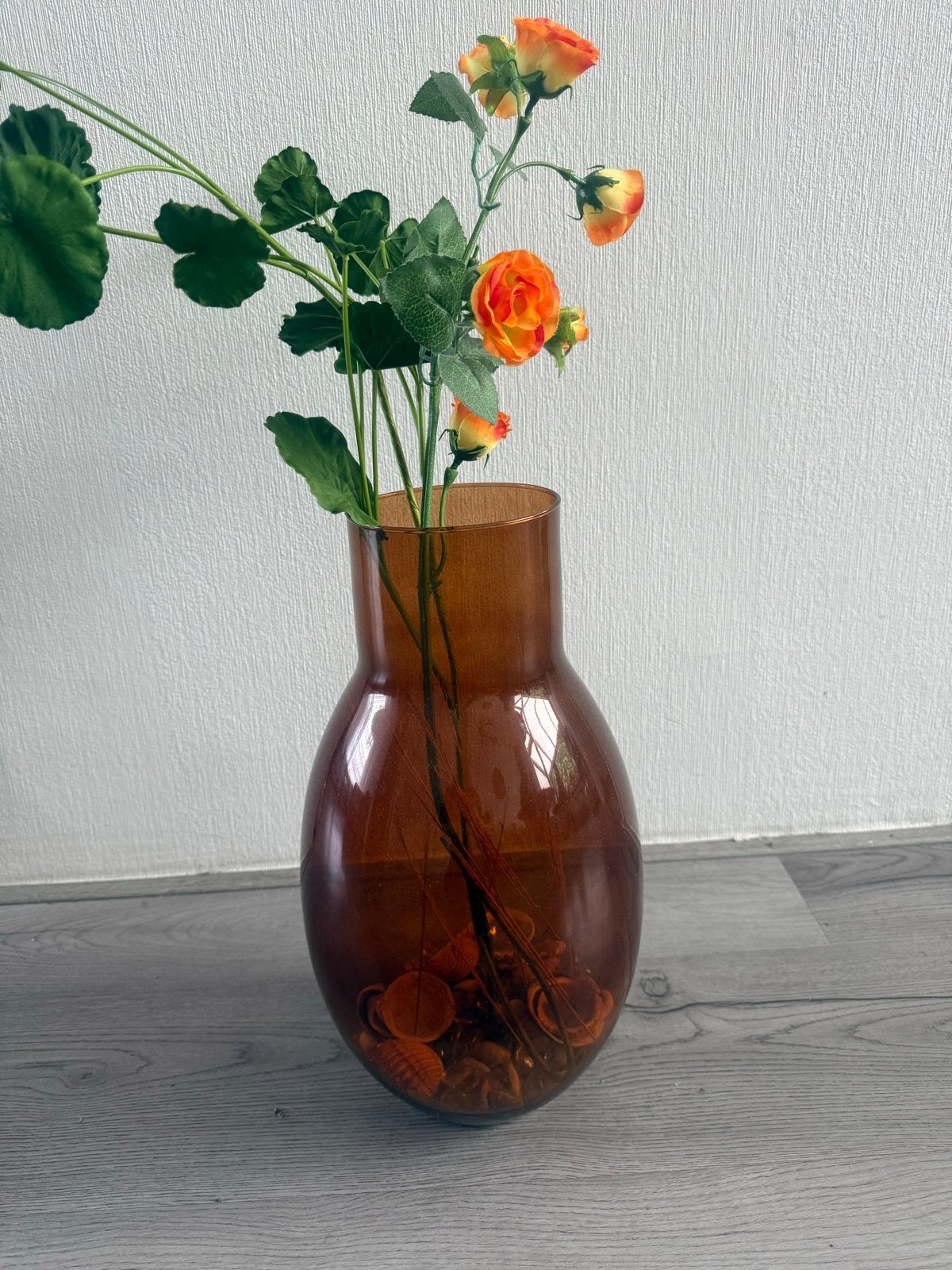 Mooie bruine glazen grondvaas, Ophalen, Bruin, Inclusief decoratie, Glas