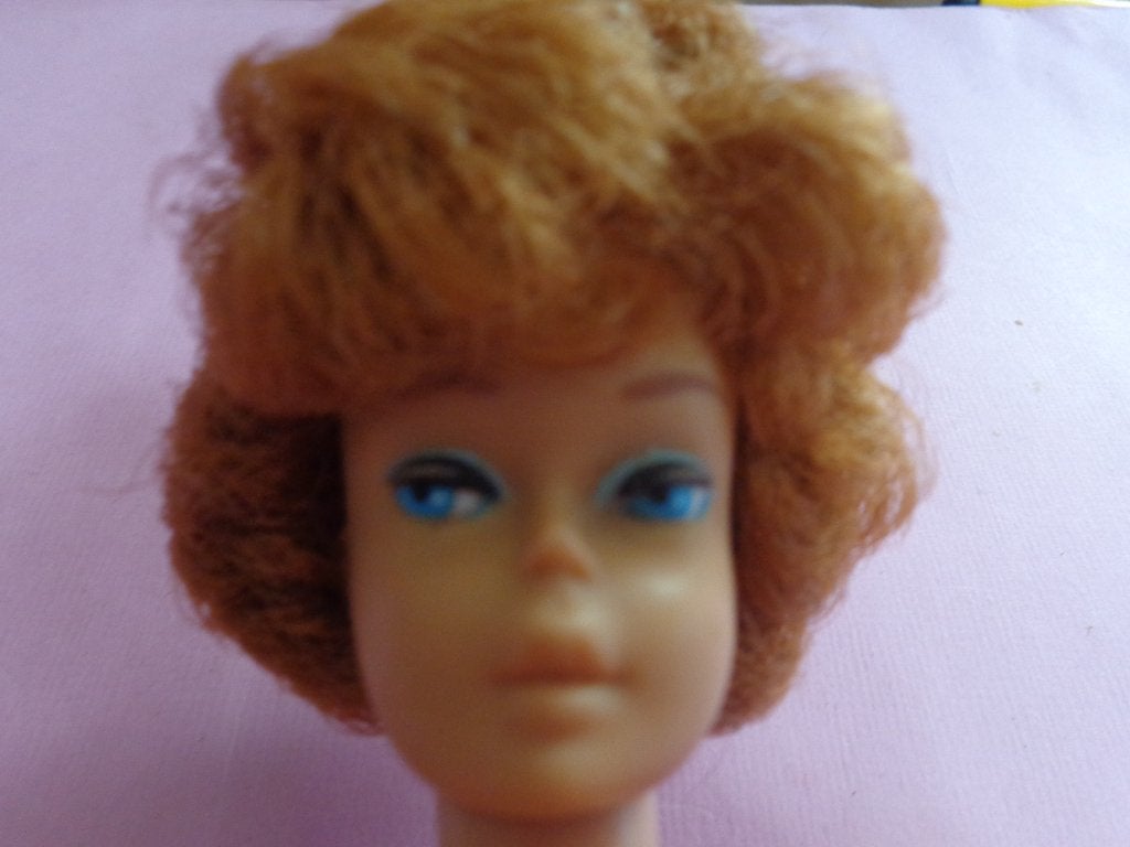 Barbie vintage Bubble cut rood, Verzamelen, Poppen, Ophalen of Verzenden, Gebruikt, Pop