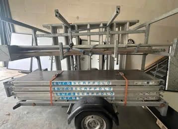 Euroscaffold steiger met aanhanger grote set, Doe-het-zelf en Verbouw, Steigers, Ophalen, Gebruikt, Gevelsteiger, 5 meter of hoger