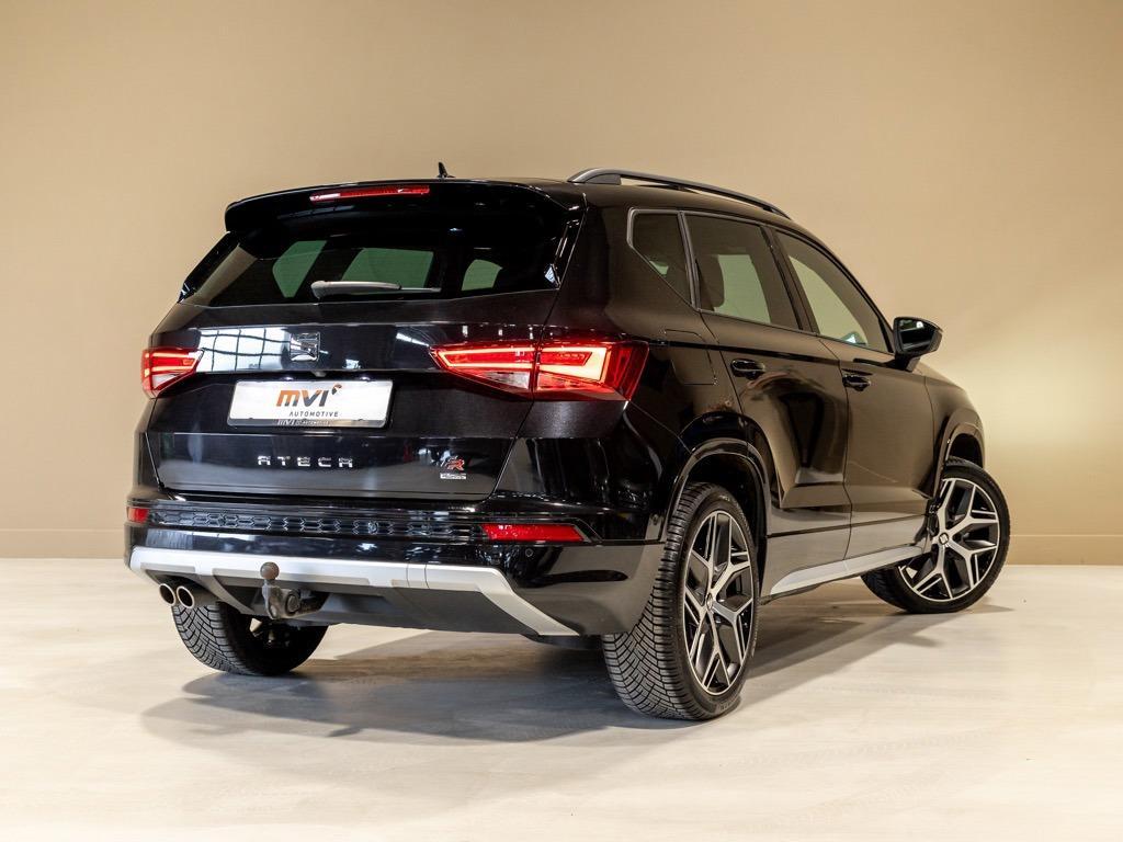 SEAT Ateca 150pk / Panoramadak / Achteruitrij camera / Adapt, Auto's, Automaat, 15 km/l, 4 cilinders, Zwart