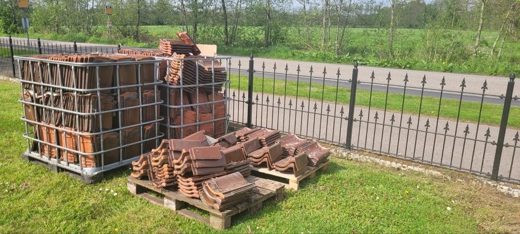 Partij gebruikte rode dakpannen - J. Kurstjens tegelen, Ophalen, Gebruikt, Steen of Klei, 15 m² of meer