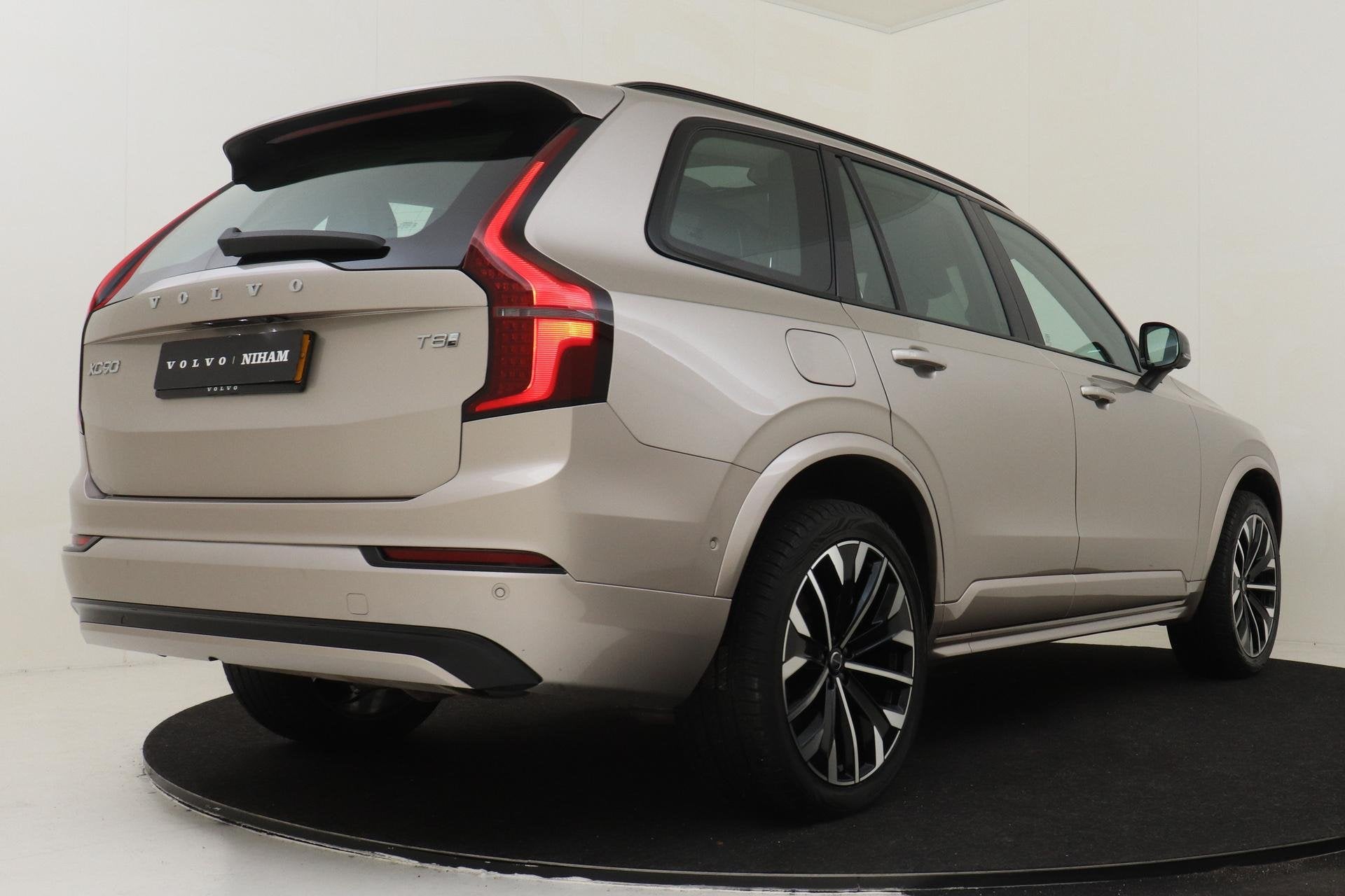 Volvo XC90 II T8 PLUG-IN HYBRID AWD ULTRA DARK *FULL OPTIONS, Gebruikt, Euro 6, Vierwielaandrijving, Hybride Elektrisch/Benzine