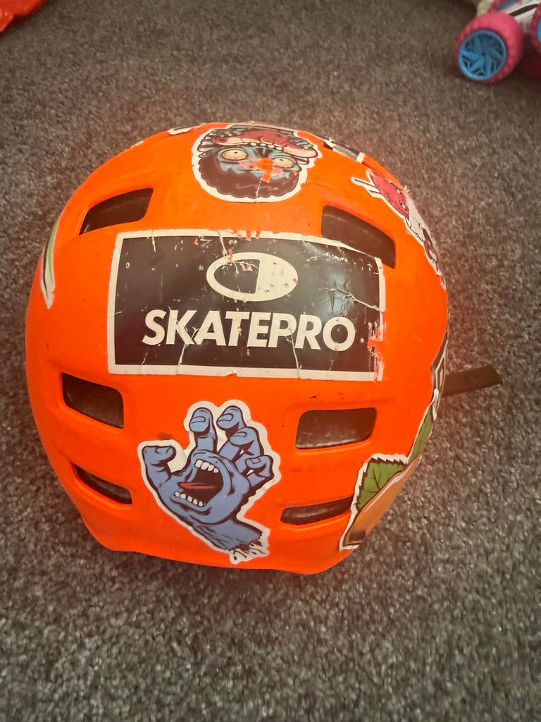 Skatehelm oranje met stickers - Skatepro, Ophalen of Verzenden, Gebruikt, Bescherming