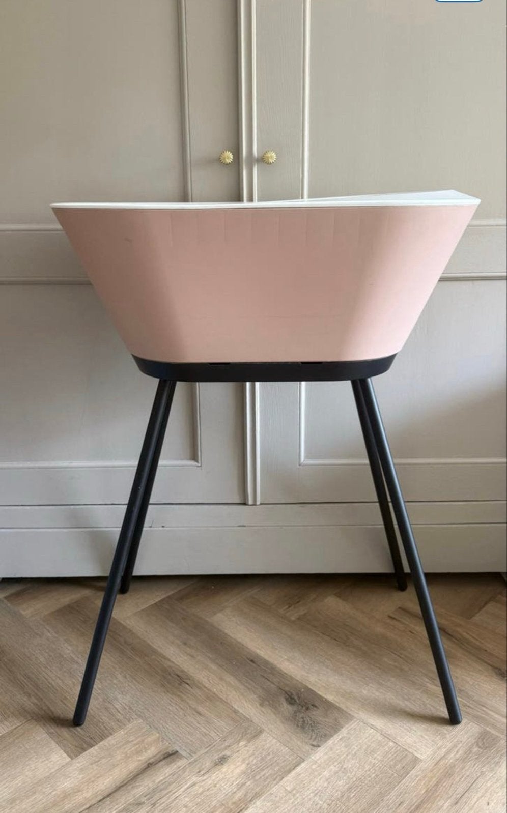 We Too Roze babybadje met standaard, Kinderen en Baby's, Badjes en Verzorging, Gebruikt, Badje, Standaard, Ophalen