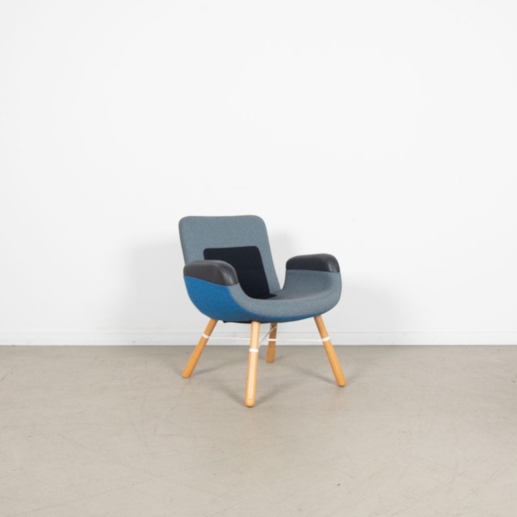 2x Vitra East River Fauteuil Blauw Stof/Leer, Niet ingevuld, Zo goed als nieuw, Niet ingevuld, Niet ingevuld