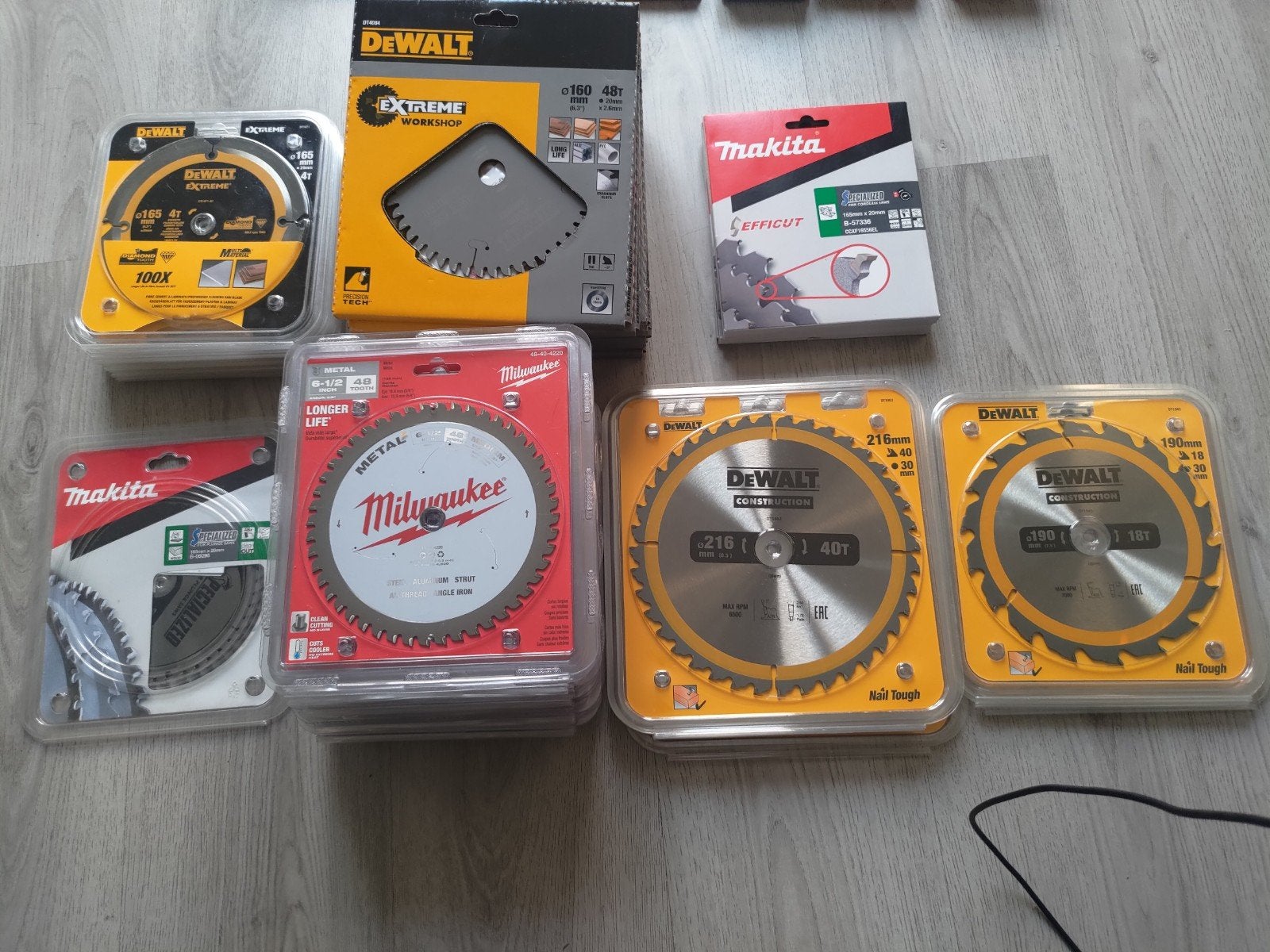 Diverse zaagbladen van DeWalt, Makita en Milwaukee, Ophalen of Verzenden, Nieuw, Cirkelzaag, DeWalt, Makita, Milwaukee