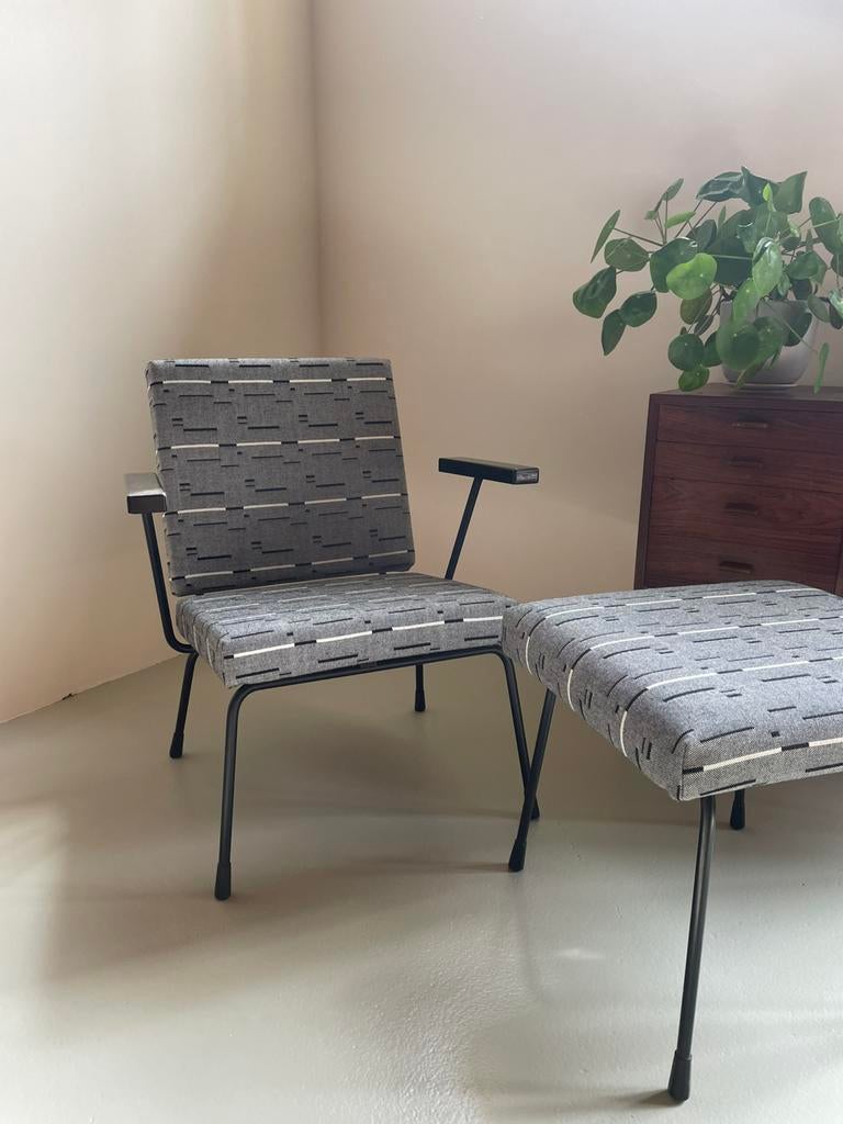 Gispen fauteuil 1401 met hocker 1801, Ophalen, Gebruikt, Culemborg, 75 tot 100 cm