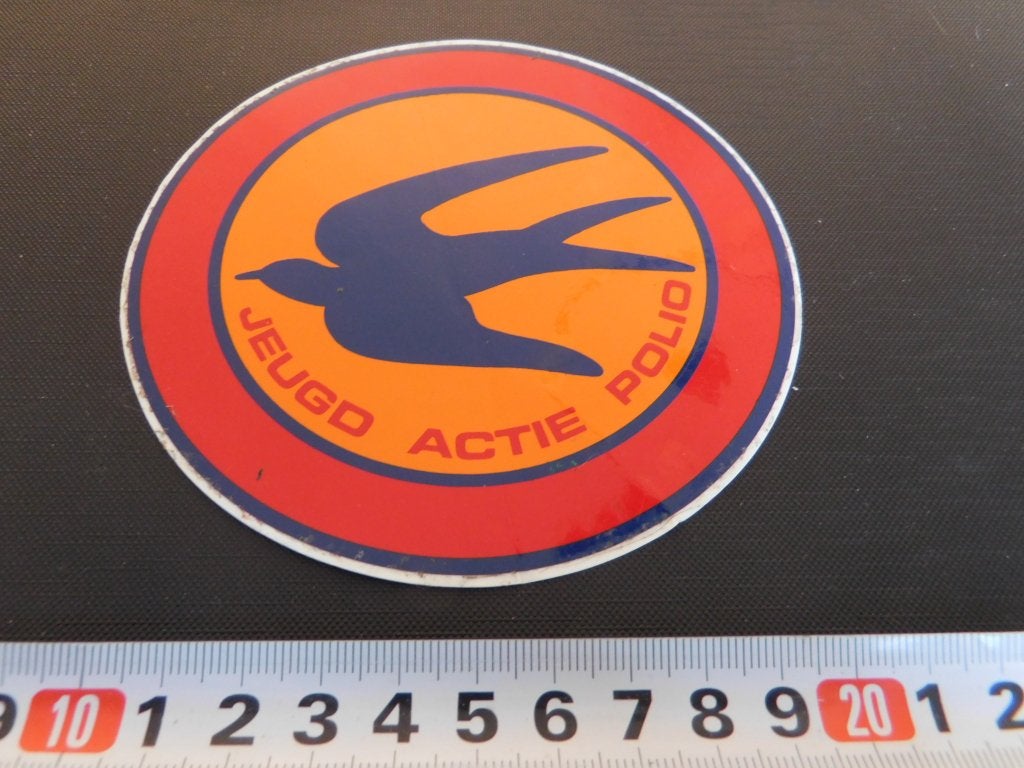 sticker zwaluw jeugd actie polio KNVB oranje, Ophalen, Zo goed als nieuw