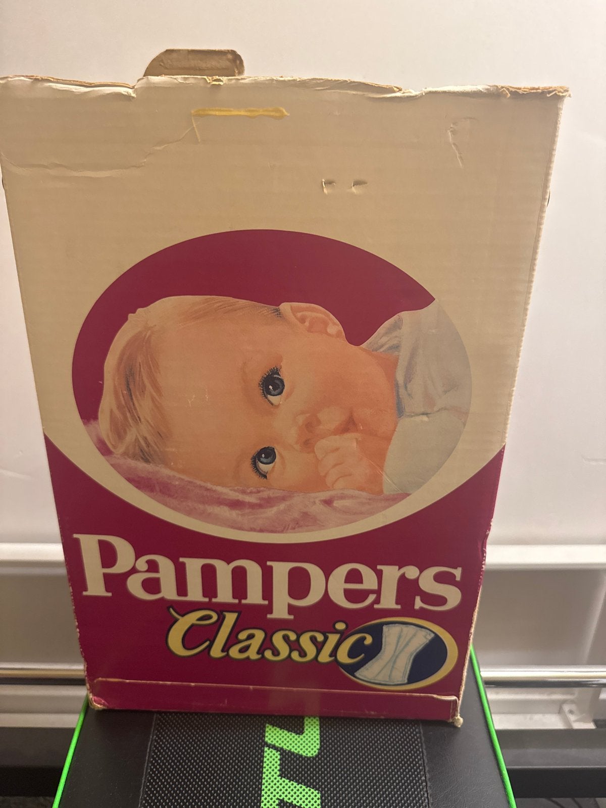 Vintage Pampers Classic doos - Oud reclame object, Verzamelen, Ophalen, Gebruikt