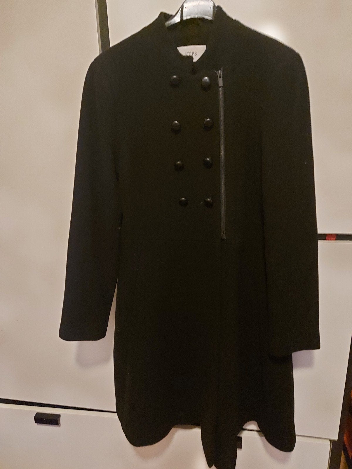 Stijlvolle Steps winterjas maat 40 met knopen en rits, Kleding | Dames, Maat 38/40 (M), Zwart, Ophalen of Verzenden, Zo goed als nieuw
