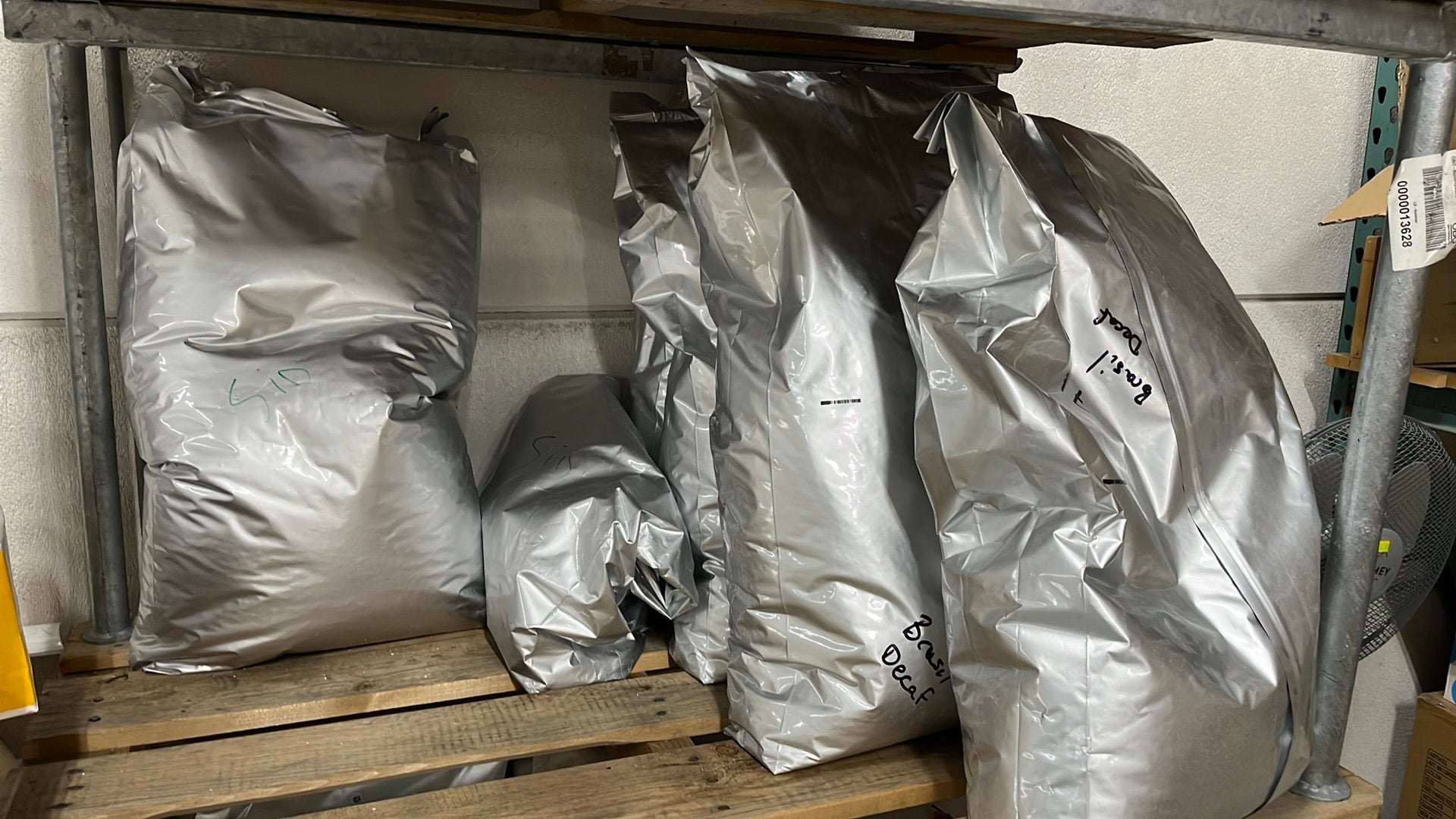 Partij koffiebonen/coffeebeans, Ophalen, Zo goed als nieuw