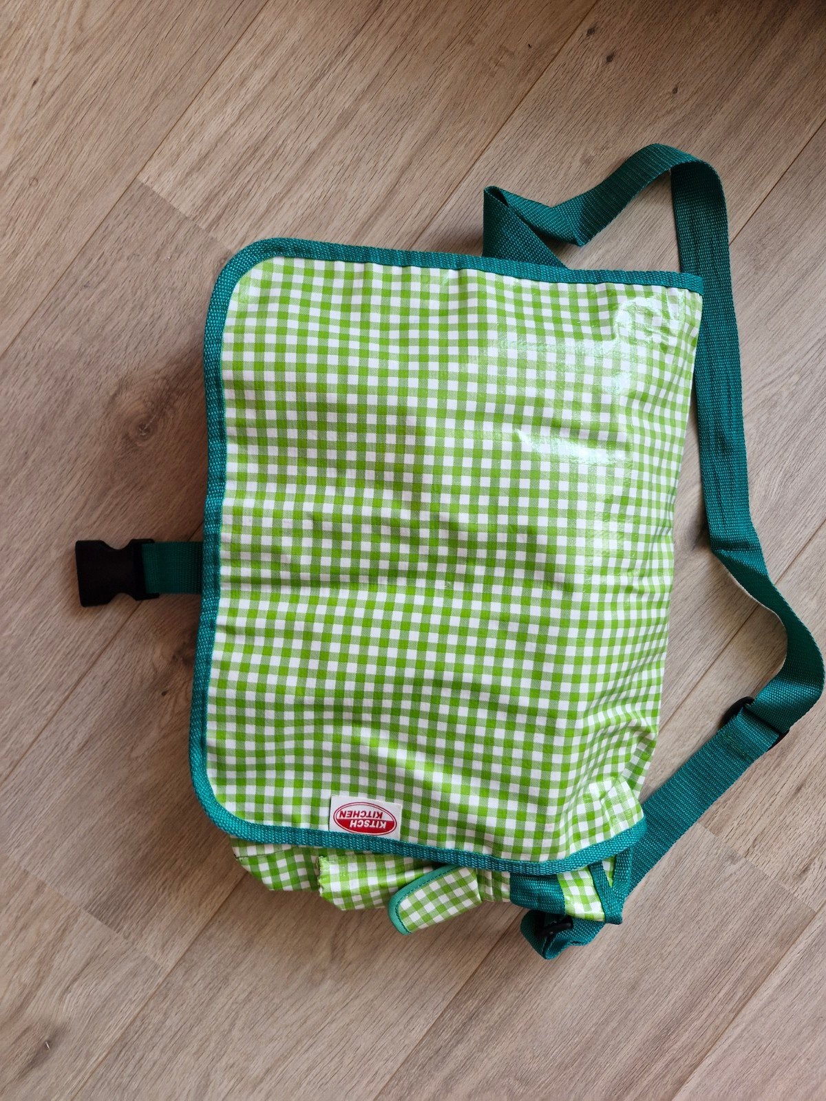 Kitch kitchen tas, Ophalen