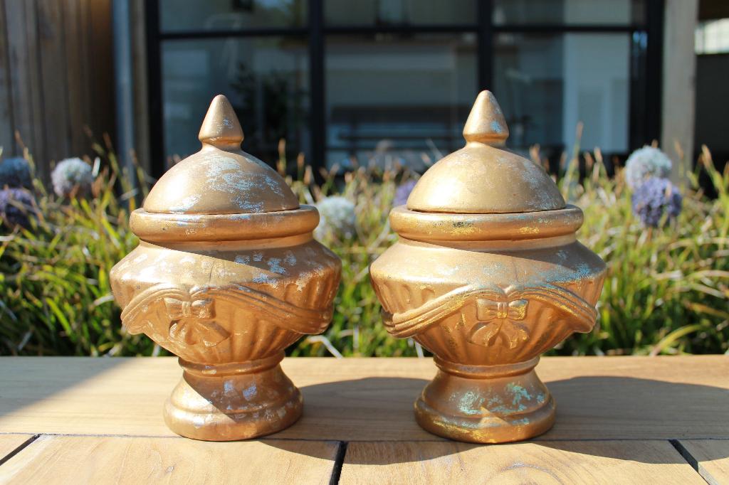 Set decoratieve goudkleurige sierpotten, Ophalen of Verzenden, Goud, Steen/keramiek, Klassiek