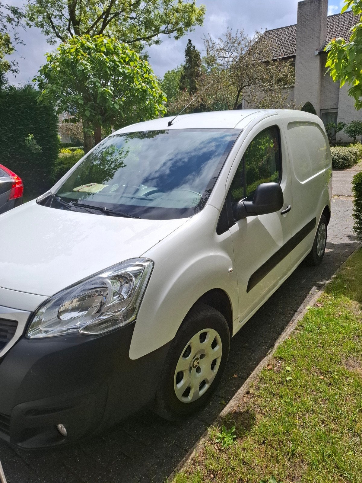 Peugeot Partner Electric GB Full Electric 122 L1 67pk 3-zits, Stof, 22 kWh, 1564 kg, Elektrisch