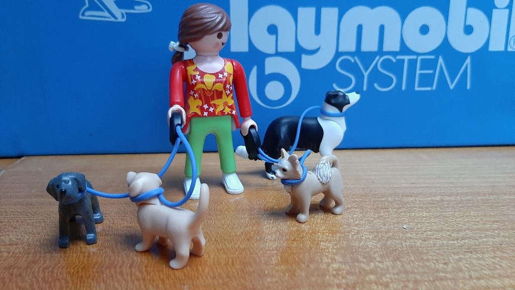playmobil city life dierenpension 5380 hondenoppas 100%, Ophalen of Verzenden, Zo goed als nieuw, Complete set