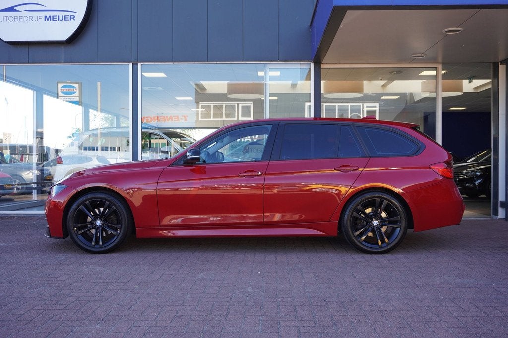 BMW 3-serie Touring 316i High Executive Automaat | M - Uitge, Auto's, BMW, Automaat, Gebruikt, Euro 6, 4 cilinders