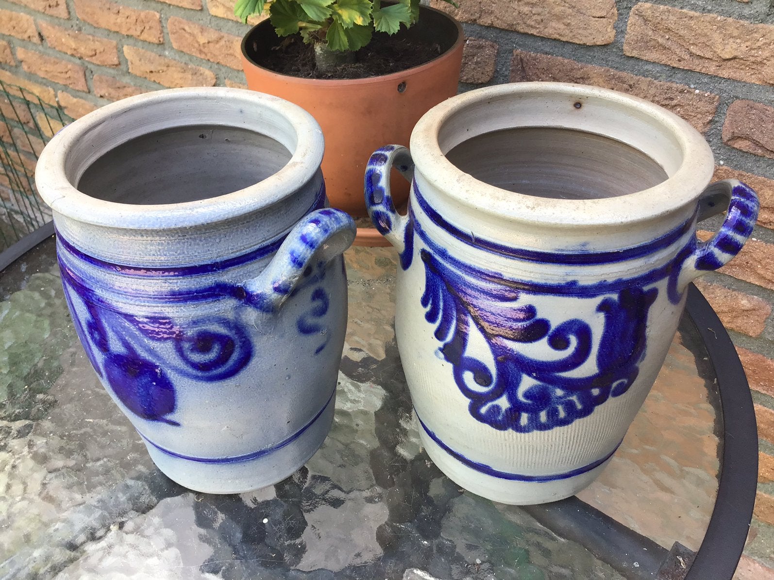Twee oude Keulse potten, Ophalen, Steen, Gebruikt, Rond
