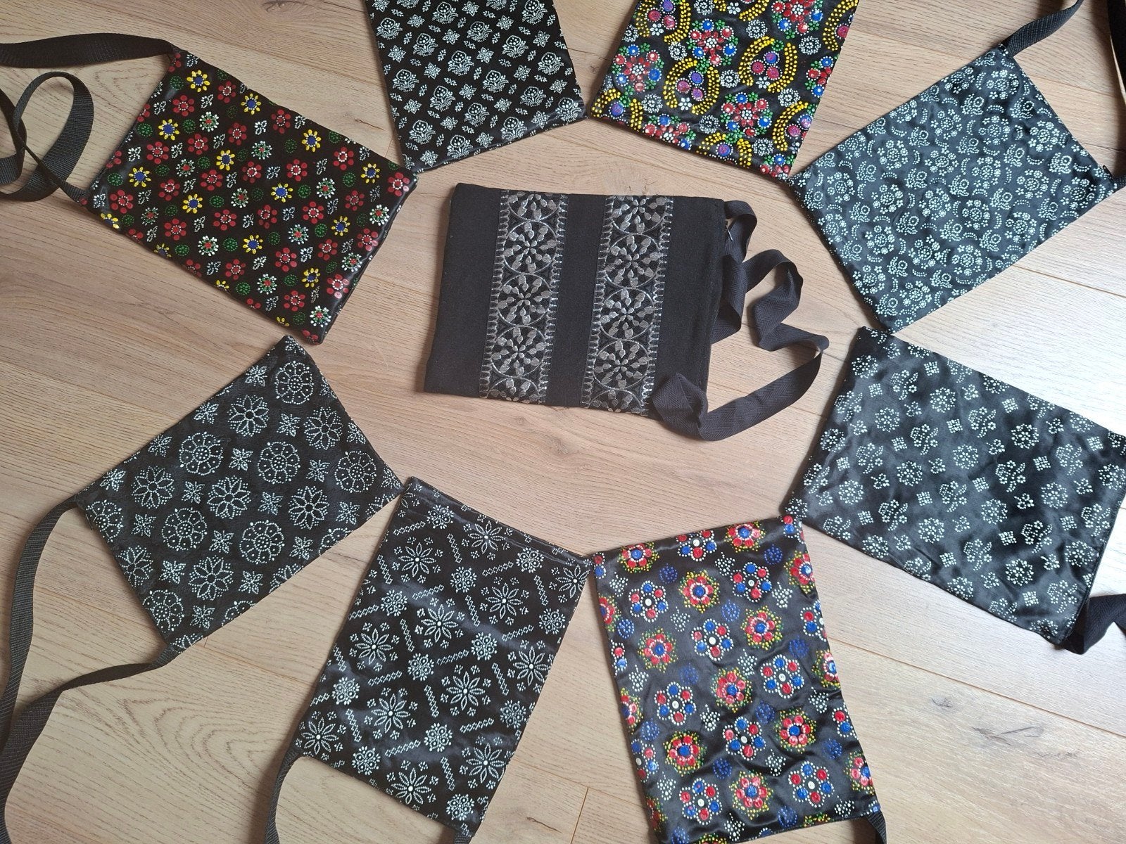 Diverse Schoudertasjes - Nieuw en Kleurrijk, Ophalen of Verzenden, Nieuw, Overige kleuren, Overige merken