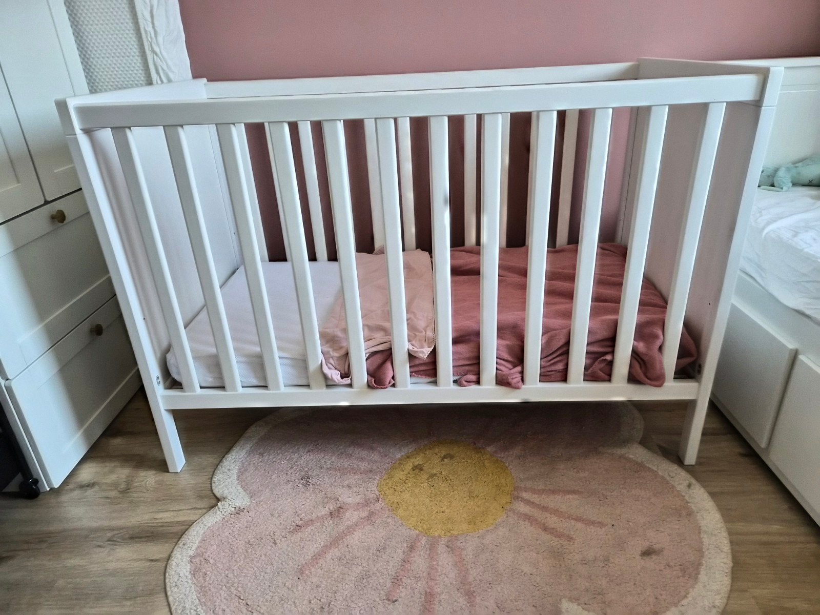 Ikea SUNDVIK ledikant 60x120 met Aerosleep matras, Ophalen, Zo goed als nieuw, Ledikant