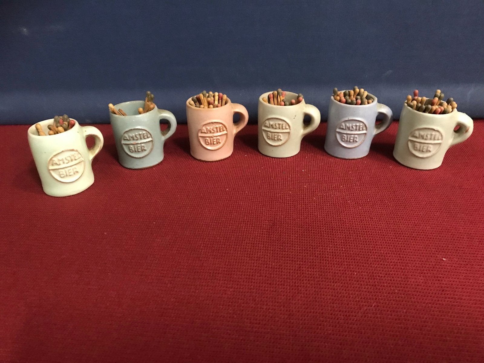 Set van 6 Amstel Bier miniatuur bierpullen, Antiek en Kunst, Antiek | Keramiek en Aardewerk, Ophalen