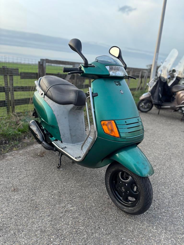 LADING PIAGGIO 2T ONDERDELEN!!, Ophalen of Verzenden, Gebruikt, Blok