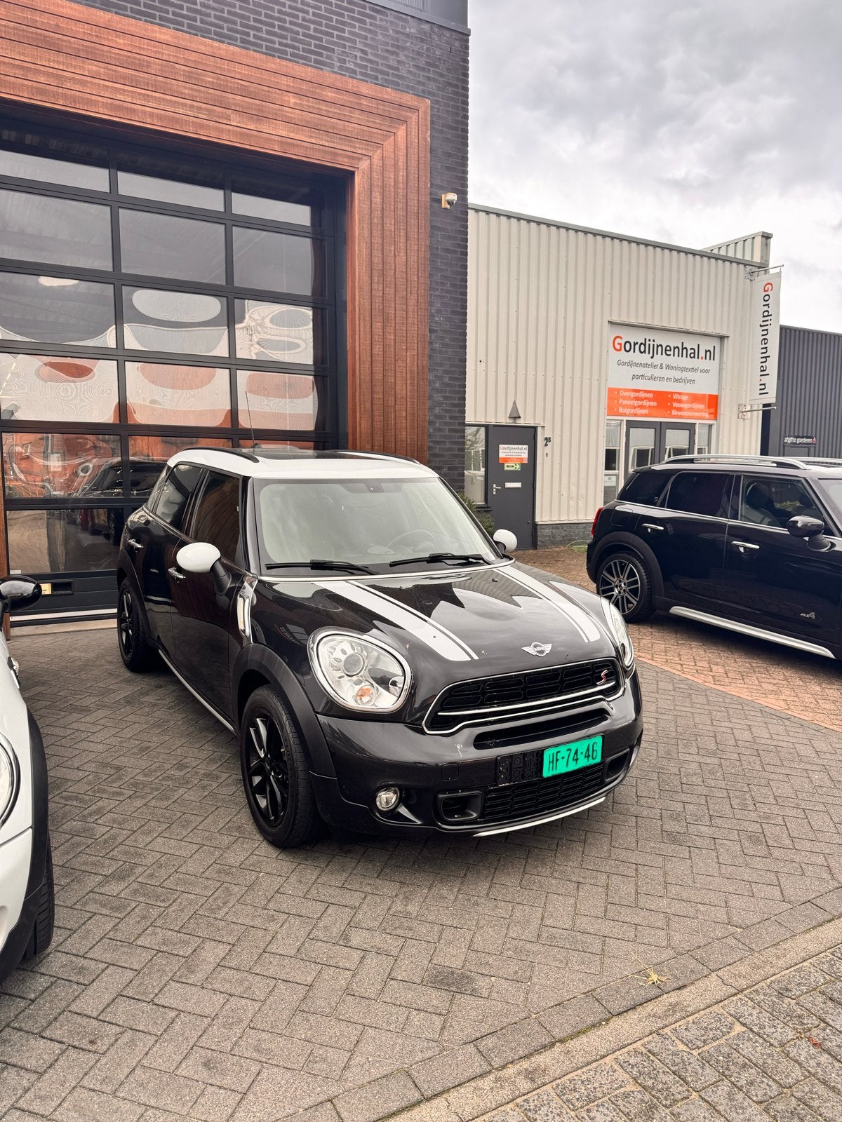 Mini Countryman 1.6 Cooper S 2016 Zwart, Auto's, Voorwielaandrijving, 750 kg, Leder en Stof, Zwart