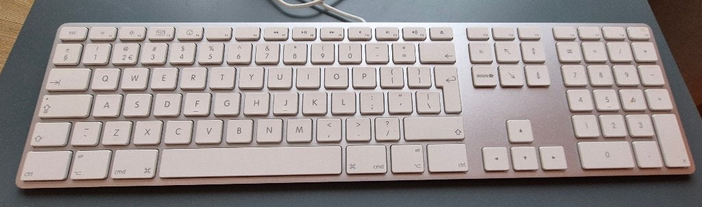 Apple Keyboard A1243 Bedraad QWERTY Toetsenbord USB, Ophalen of Verzenden, Zo goed als nieuw, Qwerty, Apple