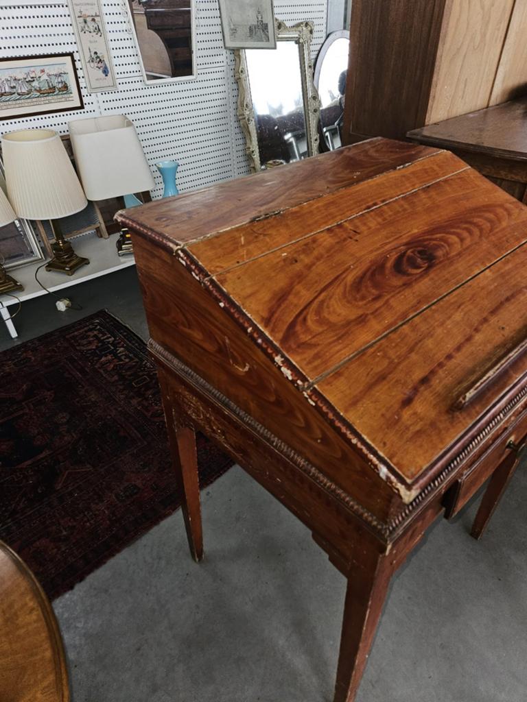 Antieke schrijftafel / lessenaar - 75x62x108 cm, Ophalen
