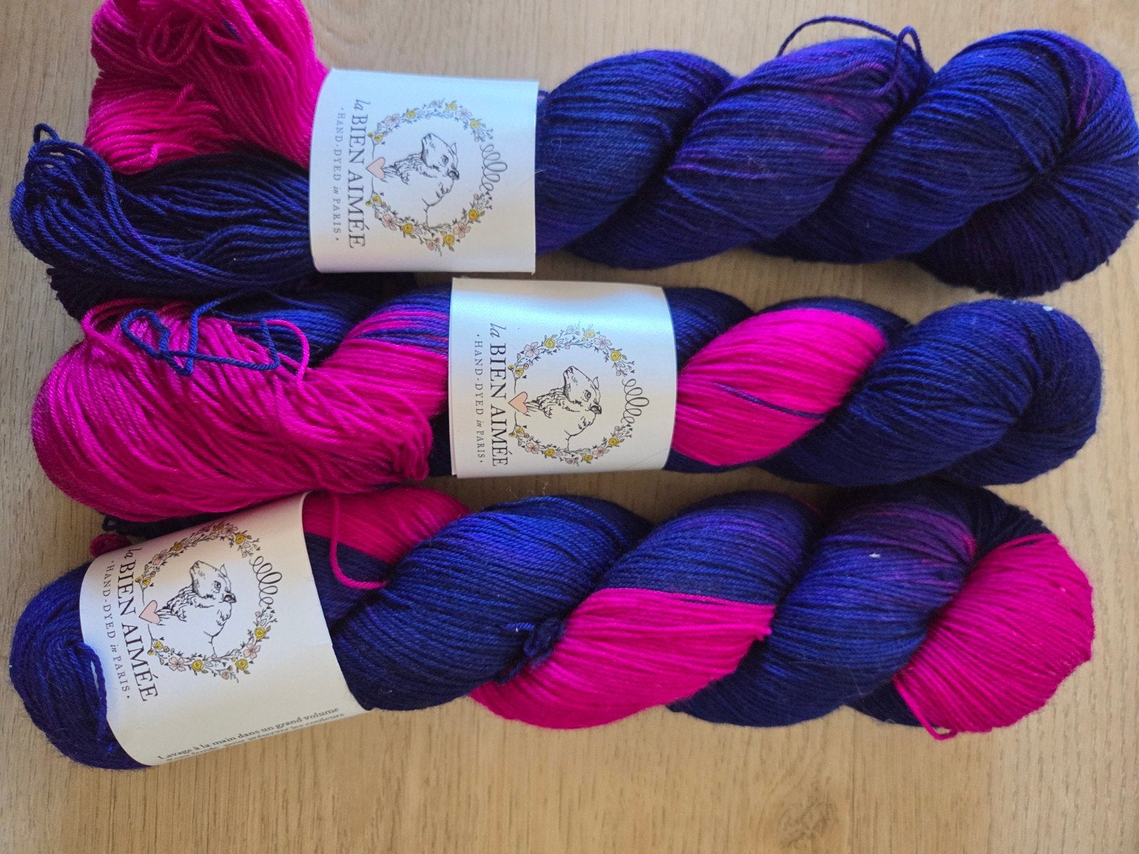 La Bien Aimée Merino Super Sock Wol - Electrique Royal, Ophalen of Verzenden, Nieuw, Breien of Haken, Wol of Garen