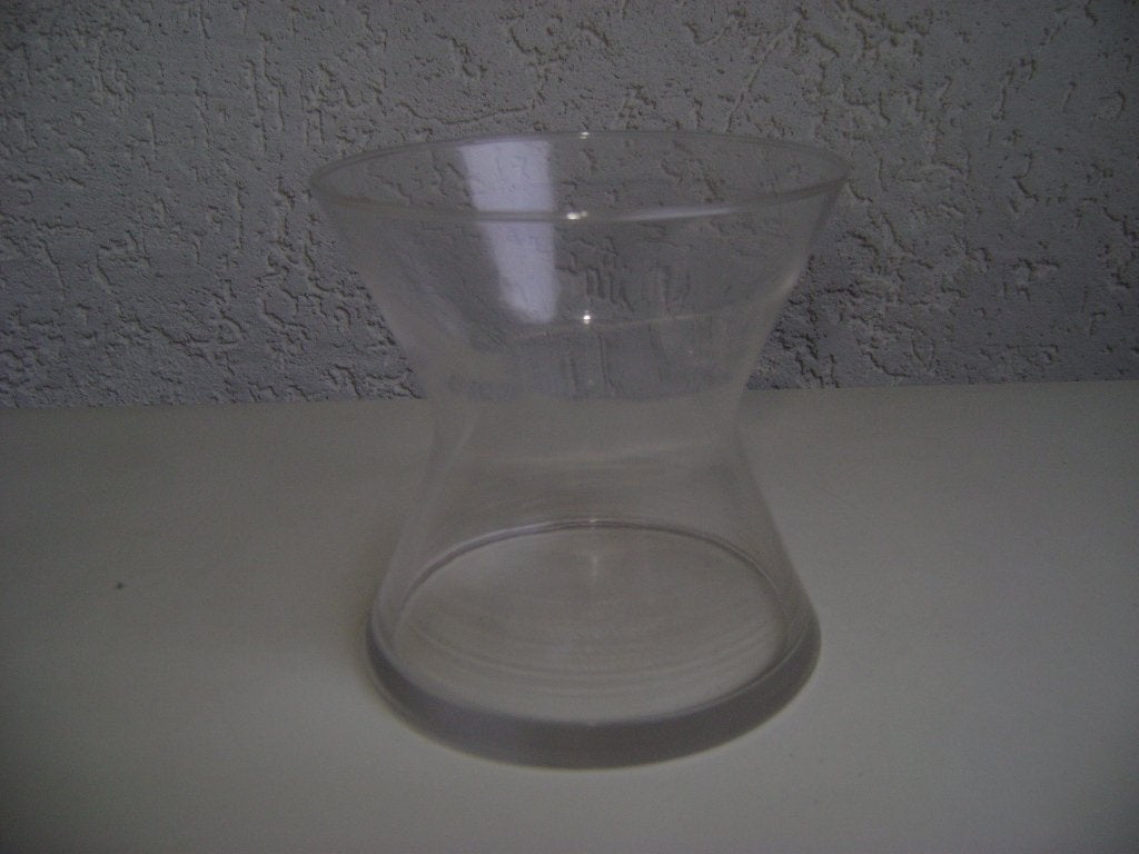 glazen vaasje in diabool model van 12cm hoogx12 rond, 12 cm, Transparant, Ophalen of Verzenden, Geschikt voor droogbloemen