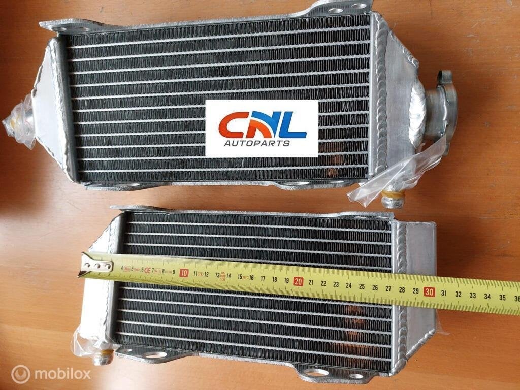 Radiateur  Suzuki RM 125 RM125 2001-2008 radiator 02 03 04, Motoren, Nieuw, Ophalen of Verzenden