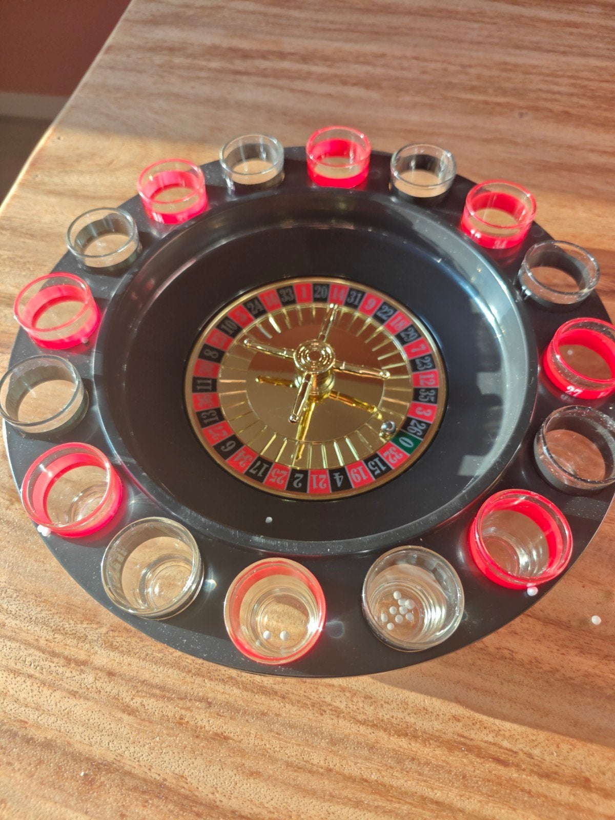 Spin N Shot Roulette Drinkspel - Feestplezier!, Vijf spelers of meer, Ophalen of Verzenden, Zo goed als nieuw, Blue XO